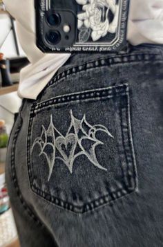 Jean Bleach Designs, Diy Dye Clothes, Clothes Makeover, Punk Fashion Diy, Corset Fashion Outfits