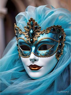 Winter Masquerade Mask, Venice Masks Carnival, Venetian Masks Drawing, Castle Party Ideas, Venice Mask Carnival, Venetian Masks Art, Masquerade Ball Outfits, Mask Face Paint, Masquerade Ball Masks