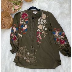 Johnny Was " Freja" Army Green Silk Embroidery. Peasant Blouse-Size Xs. Size Xs Excellent Pre-Loved Worn 1x 963 Silk Embroidery, Peasant Blouse, Green Silk, Johnny Was, Army Green, Top Blouse, Blouses, Womens Tops, Embroidery