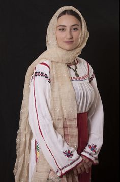 Christian Veils, Europe Culture, Traditional Clothing, Costume Dress