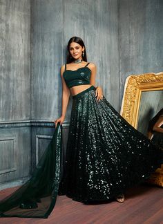 Lehenga Prom, Glitter Lehenga, Lehenga Sequins, Emerald Green Lehenga, Dark Green Lehenga, Green Sequin Skirt, Sequin Lehenga, Silver Sequin Top, Reception Outfit