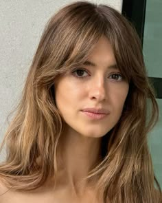 daisy edgar-jones Daisy Edgar Jones, Summer Hair Trends, Boho Fringe, Fringe Hairstyles, Hair Trend, Hairstyle Look, Hair Envy, Big Hair, Hair Skin