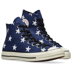 CONVERSE  Chuck Taylor 1970s Hi  Size: 10.5 (Mens) / 12.5 (Womens) Color: Navy Blue Condition: NEW without box 163409c Look back, and leap forward; that’s what Converse say. Bringing back this 1970’s hi from the all-American archives, this time around All-Star gets a literal meaning courtesy of the USA’s star-spangled flag. A patriotic Chuck Taylor like you’ve never seen, this version wraps up in canvas; donning the bright white stars with pride, while its iconic Converse patch makes its mark ac Converse 70s, All Star Shoes, Utility Tote, New Converse, Star Spangled, White Stars, Selvedge Denim, Hi Top, Best Sneakers