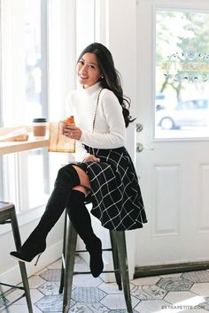 Classy Skirt Outfits, Rok Outfit, Classy Skirts, Black And White Outfit, Extra Petite, Rock Outfit, Dressing Style, Street Look, Work Outfits Women