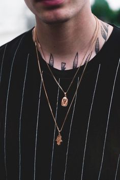 Male Positivity, Types Of Necklaces, Mens Necklace Fashion, Jewelry Boys, Mens Accessories Necklace, Chain Ring Gold, Midnight City, Mens Necklace Pendant, Necklaces For Men