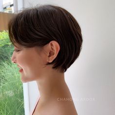 Short Hair Ideas for a Trendsetting Style Short Haircuts For Pin Straight Hair, Mini Bob Haircut, High Ponytail Ideas, Ponytail Diy, Feminine Short Hair, Ponytail Hairstyle, Really Short Hair, Short Hair Ideas, Asian Short Hair