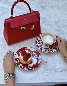 Shino Aburame, Hermes Kelly Bag, Best Designer Bags, Chanel Backpack, Orient Express, Latest Bags, Replica Designer Handbags, Chanel Purse, Kelly Bag