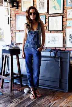 Denim overalls style Jumper Pants, Denim Jumper, Love Jeans, Mode Inspiration, Dungarees, Street Styles, Fashion Street