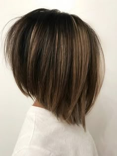 Angled Lob Brown And Blonde, A Line Bob, Bob Cuts, Wavy Bob Hairstyles, Short Hairstyles For Thick Hair, Brown Highlights, Trending Hairstyles, Short Bob Hairstyles, Bob Cut