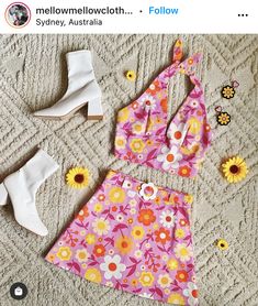 70s Flower Outfit, 70s Girly Outfits, Groovy Retro Outfit, 70s Two Piece Outfit, Gogo Outfit 70s, Summer Disco Outfit, 70s Barbie Outfits, 60s Theme Party Outfit, Y2k Colorful Outfits