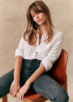 Long-sleeved shirt;Chest pocket;Classic neck;Straight fit;Length from shoulder : 67 cm / 26.4 in (EU36 / UK8) Sezane Lookbook, Tomboy Shirts, Embroidered Heart, Maasai, Embroidered Denim, Mode Inspiration, Printed Maxi, Embroidered Shirt, Green Stripes