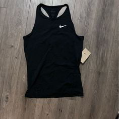 Garage Clothes, Womens Gym Clothes, Track Fits, Nike Fits, Track Outfits, Nike Running Shirt, Athletic Tops, Garage Clothing