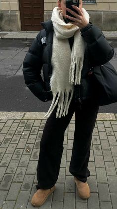 Euro Winter Outfits, Nyc Outfits, Looks Pinterest, Scarf Outfit, Uni Outfits, Neue Outfits