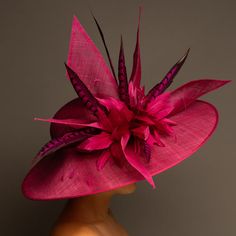 Explore exquisite designer Kentucky Derby hats and fascinator hats at The Hat Girls. Find a stunning collection of ladies' hats for your special occasions. Kentucky Derby Attire, Art Hats, Derby Attire, Ladies Hats, Large Hats, Kentucky Derby Hats, Derby Day, Metal Headbands