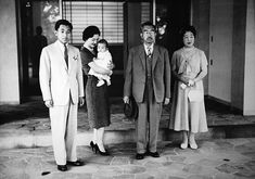 Japan Emperor, House Palace, Emperor Hirohito, Empress Michiko, Imperial Japan, Modern History, Marine Biology, The Empress, Freddie Mercury