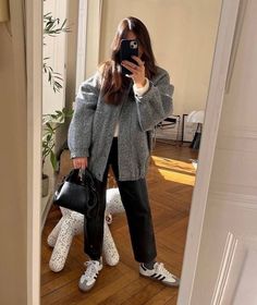 Looks Adidas, Samba Outfit, Look Adidas, Looks Street Style, Outfit Trends, Mode Inspo, Outfit Inspo Fall