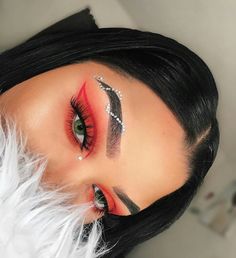 pinterest | bellaxlovee ✧☾ Maquillage Yeux Cut Crease, Make Up Designs, Red Eye Makeup, Halloween Eye Makeup, Ur Mom, Smink Inspiration, Red Makeup, Beauty Make-up, Makijaż Smokey Eye