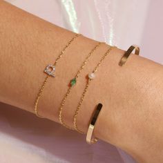 Bracelet Women Gold, Stone And Strand, Cheap Bracelets, Work Uniform, Valentine Day Gift, Jewelry Styles, Emerald Bracelet, Dope Jewelry, Spiral Earrings