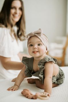 Playful Adjustable Bow With Matching Headband, Adjustable Playful Bow With Matching Headband, Cute Adjustable Headband With Bow Tie, Cute Cotton Headband For Playtime, Cute Pink Bow Headband, Cute Bow With Matching Headband, Cute First Birthday Headband, Baby Bow, Paci Clip