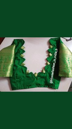 Bilauj Design, Green Pattu Blouse Designs, Pattu Blouse Design Models Latest, Pattu Blouse Designs Latest Without Work, Normal Blouse Designs, Latest Blouse Neck Designs, 50 Blouse Designs, Prabha Blouses, Sleeveless Blouse Designs