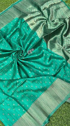 Luxury Tussar Silk Pre-draped Saree With Zari Work, Elegant Semi-stitched Tussar Silk Saree, Luxury Traditional Tussar Silk Pre-draped Saree, Luxury Tussar Silk Pre-draped Saree In Pista Green, Luxury Festive Tussar Silk Pre-draped Saree, Tussar Silk Saree