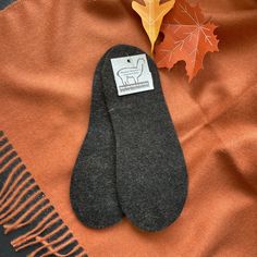 It's alpaca insole season! These soft, sustainably produced inner soles are the perfect addition to any fall or winter shoe. The thermal properties of alpaca keep your feet nice and toasty in any weather. Men's Workwear, Shoe Inserts, Mens Workwear, Your Shoes, Sole Shoes, Winter Shoes, Stylish Men, Alpaca, Business Casual