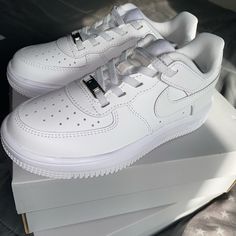 Classic Nike Air Force 1 Low Easyon Casual Nike Air Force 1 Low-top, Nike Air Force 1 Lace-up For Streetwear, White Af1, Nike Fashion Shoes, Nike Air Force 1 Low, Nike Fashion, Air Force 1 Low, Nike White, Kids Nike