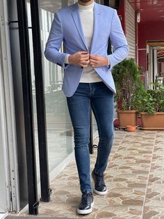 Jacket Material: 70% Cotton, 26% Polyester, 4% Lycra Machine Washable: No Fitting: Short Slim-Fit Cutting: Double Slits, Two Button Package Include: Blazer Only DRY CLEAN ONLY Best Blazer, Style Inspiration Casual, Blazer Outfit, Men's Casual Style, Cotton Blazer