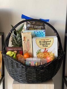 Fruit & Gourmet Snack Basket Fruit Gift Baskets, Gift Fruit Basket, Orange Snacks Basket, Fuirt Basket, Basket Full Of Fruits, Sympathy Basket, Gourmet Baskets, Fruit Basket Gift, Gourmet Snacks