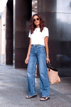 20 Outfit Ideas to Wear This Spring — Lucy's whims Wide Leg Jeans Outfits, Crop Top With Jeans, 90s Baggy, Personal Style Inspiration, Ultra Wide, Night Looks, Karen Millen