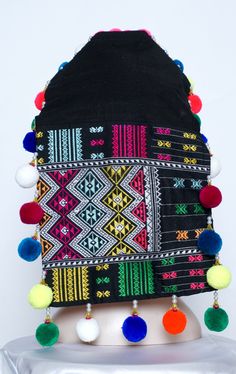 Size 21" head circumference Qwj pattern is machine sew Hmong Xauv, Hmong Necklace, Hmong Princess Hat, Hmong Women Hat, Hmong Textiles Pattern, Hmong Textiles, Sewing, Hats, Pattern