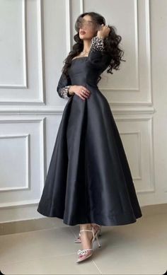 Full Sleeves Outfits, Modest Fancy Dresses, Simple Black Prom Dress, Evening Dress Beaded, Desi Wedding Dresses, Formal Occasion Dress, Women Dresses Classy, Womens Prom Dresses