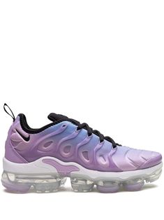 Sneakers Purple, Dr Wardrobe, Workout Sneakers, Purple Things, Air Vapormax Plus, Nike Air Vapormax Plus, Snow Wear, Purple Nikes, Air Vapormax