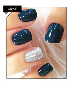 A Touch of Tinsel, Holiday Nails for Every Party This Season Holiday Nails Winter, Holiday Nail Art, Dipped Nails, Beautiful Nail Designs, Make Up Nails, Nails And Makeup, Up Nails, Skin Nails, Nail It