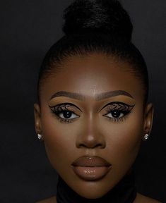 Brown Girls Makeup, Carnival Makeup, Makeup For Black Skin, Brown Skin Makeup, Queen Makeup, Black Women Makeup, Black Makeup, Hair Wedding