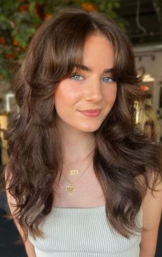 Flippy Layers, Frizzy Wavy Hair, Beautiful Brown Hair, Long Hair Highlights, Puffy Hair, Poofy Hair, Butterfly Haircut, Haircuts For Long Hair With Layers, Layered Haircuts For Medium Hair