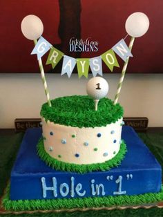 a golf themed birthday cake for someone's 1st birthday