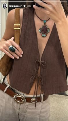 Spaghetti Top Outfit, Stile Hippie Chic, Looks Hippie, Downtown Outfits, Boho Chic Outfits, Alternative Outfits, Summer Fits