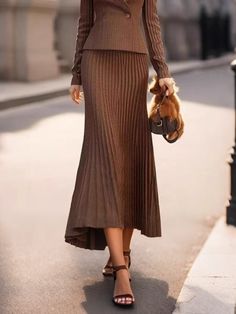 Affordable price buy Skirts on Stylewe, SPU: 11LSK85C2AA, Color: Coffee, Material:Acrylic, Thickness:Regular. Wool Skirt Outfit, Fitted Maxi Skirt, Brown Maxi Skirts, Concert Attire, Fashion Black And White, Outfit Inspiration Women, Loose Fit Sweater, Ideal Wardrobe, Knit Maxi Skirt