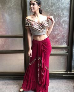 Blouse Designs Front Neck, Indian Engagement Outfits, Indian Engagement Outfit, Indian Engagement, Engagement Outfit Ideas, Blouse Design Images, Draping Fashion, Bollywood Outfits