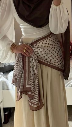 Eid Dessert Recipes, Wardrobe Aesthetic, Modest Casual Outfits, Modest Dresses Fashion, Hijabi Fits, Modesty Outfits, Fits Ideas, Inspo Fits, Cute Skirt Outfits