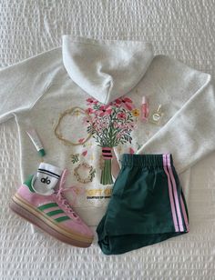 Put Together Outfits, Bouquet Embroidery, Simple Outfits For School, Casual Preppy Outfits, Outfit Inspo Casual, Trendy Outfits For Teens, Casual School Outfits, Estilo Preppy, Lazy Outfits