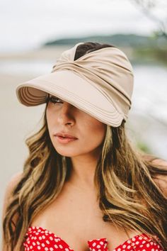 From sunny days by the beach or the pool. to soccer practice amd any outdoor activity. this summer visor hat will be protecting your beautiful face from unwanted sun rays all summer long and every day! Style it with your hair up. down. or in a braid and look elegant and glam during the heat days. Beach Visor, Summer Visor, Golf Visor, Womens Visor, Sun Visor Hat, Soccer Practice, Visor Cap, Visor Hat, Lycra Fabric