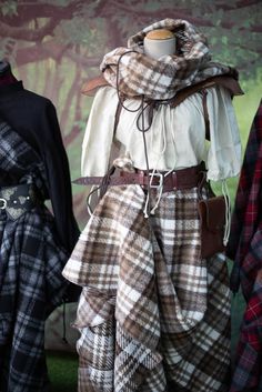 Brown Tartan Skirt Cottagecore Outlander Inspired Historical - Etsy Scottish Woman Costume, 1600s Scottish Fashion, Scottish Attire Women, Scottish Festival Outfit, Scottish Inspired Outfits, Outlander Costumes Halloween, Scottish Ren Faire Costume, Scottish Outfits For Women, Scotish Clothes Traditional Women