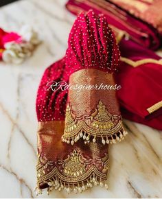 Blouse Designs Latest Butta Hands, Lehenga Blouse Designs For Bride, Blouse Designs Embroidery Wedding, Blouse Work Designs Bridal, Bridal Marriage Blouse Designs, Engagement Maggam Work Blouse Designs, Aari Work Blouse For Engagement, Shadi Lehenga Bride, Butta Hands Maggam Work Blouses