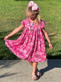 Pink Floral Flow Dress. High waist. Tie back. Super flowy. Soft and comfortable design Pink Floral Tie, Flow Dress, Comfortable Design, Tie Backs, Tie Back, Waist Tie, Floral Tie, Pink Floral, Girls Dresses