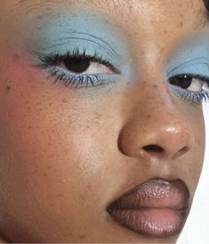 80s Blue Eyeshadow, Baby Blue Eyeshadow Looks, Baby Blue Eye Makeup, Matte Make Up, Maquillage On Fleek, Magazine Inspiration, Barbie Makeup