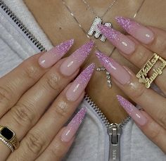 Pink Stiletto Nails, La Travel, Stilleto Nails Designs, Pointy Nails, February Nails, Romantic Date, Hard Gel