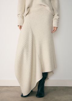 Asymmetric knitted skirt - Women | MANGO USA Style Maxi Skirt Fall, Fall Long Skirts, Maxi Knit Skirt, Tricotin Long, Turkey Dress, Waterfall Skirt, Knitted Skirt, Asymmetric Skirt, Maxi Rok