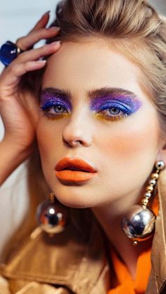 Disco Makeup 1970s, 70’s Disco Makeup, 70s Makeup Disco, 70s Disco Makeup, Glam Rock Makeup, Trucco Glam, 80’s Makeup